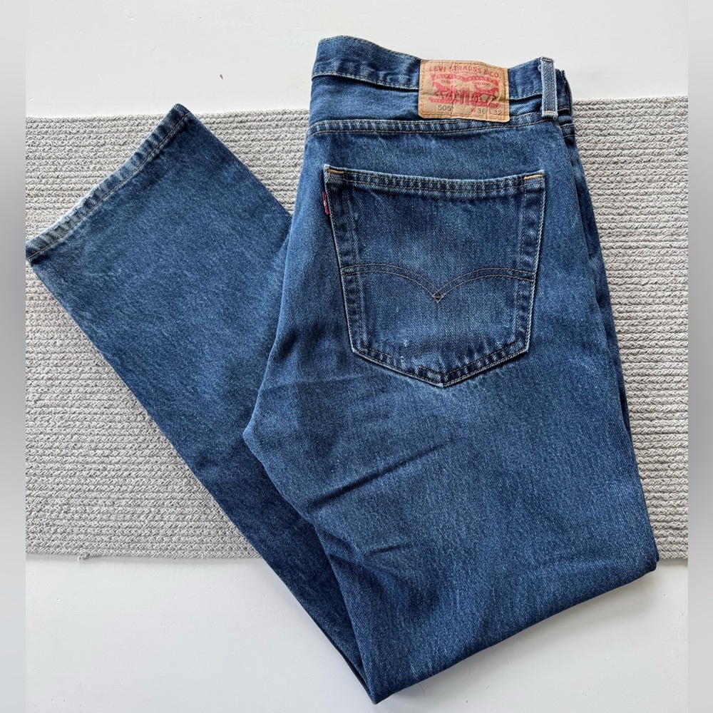 Levi’s 505 Medium Blue Straight Leg Men’s Jeans Size 36 x 32